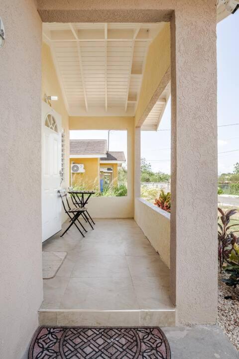 Bellarose At Colbeck ,Gated With Pool, Stylishly Modern Villa Old Harbour Exteriör bild